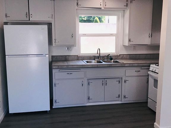 3rd image of 8334 Jackson Pl APT D