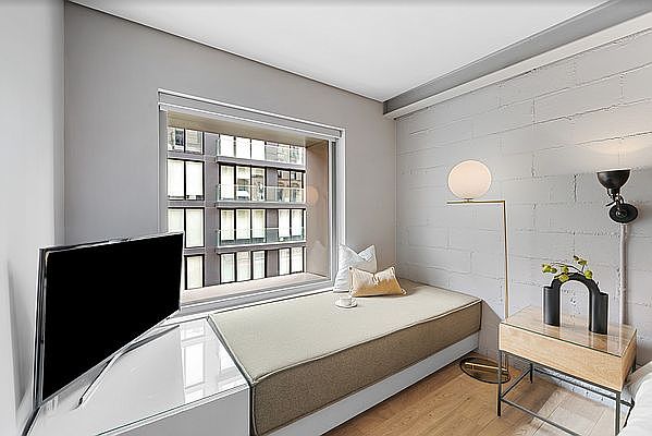 1st image of 119 Orchard St #21