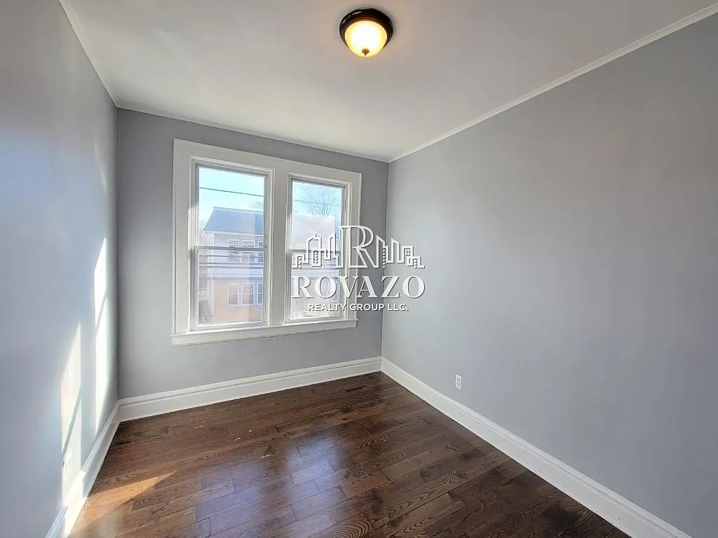 Building Photo - 67 Halsted St #1RR