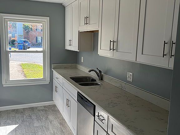 3rd image of 425 Big Leaf Ct