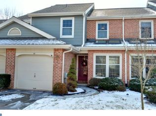 28 Stonehurst Ct, Chesterbrook, PA 19087