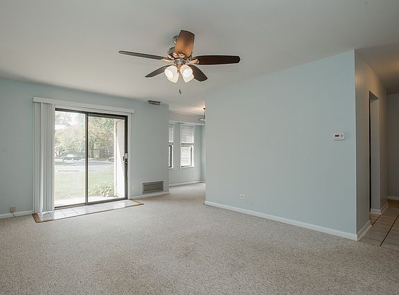 2nd image of 2151 Country Club Dr APT 5