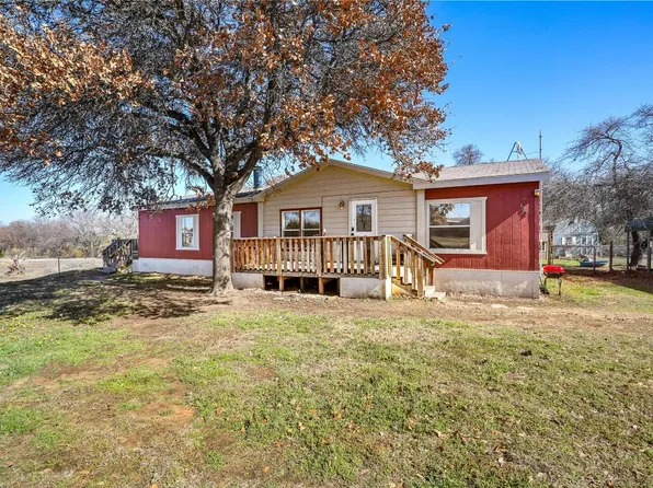 402 Briar Oaks Ln, Azle, TX 76020