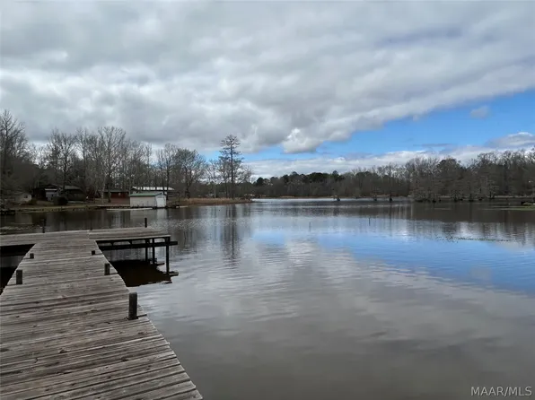 975 Beach Rd, Camden, AL 36726