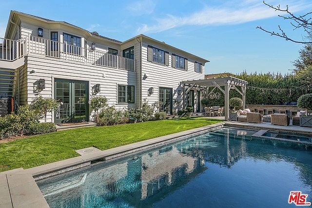 1st image of 727 Ocampo Dr