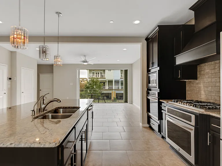 2716 Veranda Fls — Photo 2