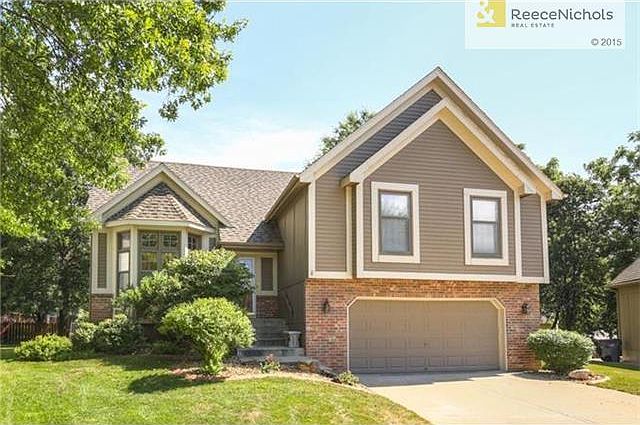 Great home in coveted Brittany Forest community!