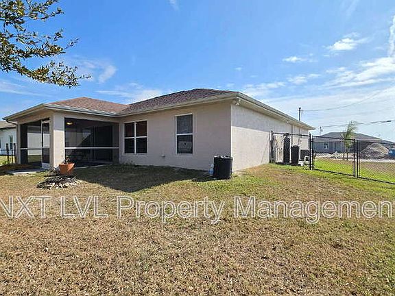 4th image of 509 NW 26th Ter