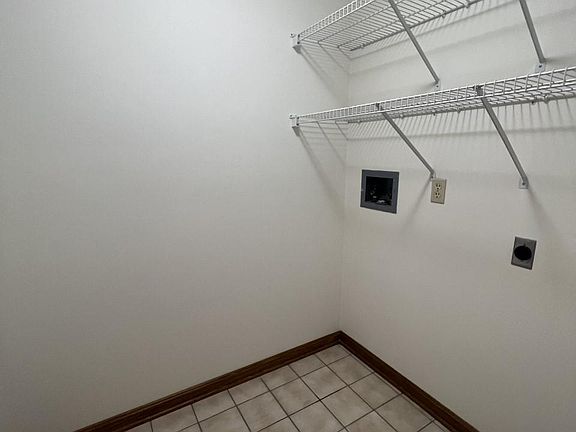 5th image of 711 Oak St #2