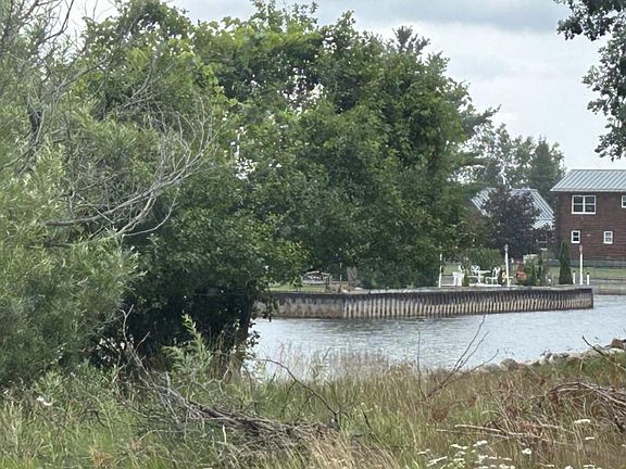 3rd image of 132 Channel Rd #1