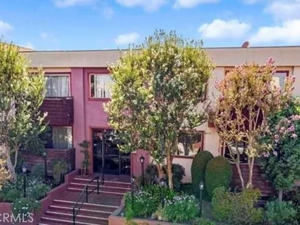 5403 Newcastle Ave APT 8, Encino, CA 91316