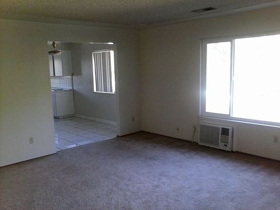 2nd image of 1121 Garfield Ave APT 3