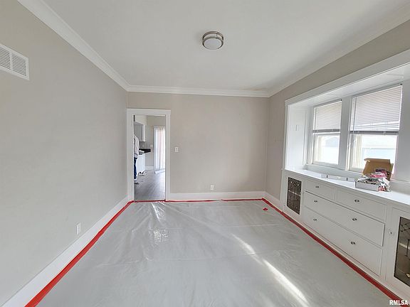 5th image of 401 W Hanssler Pl