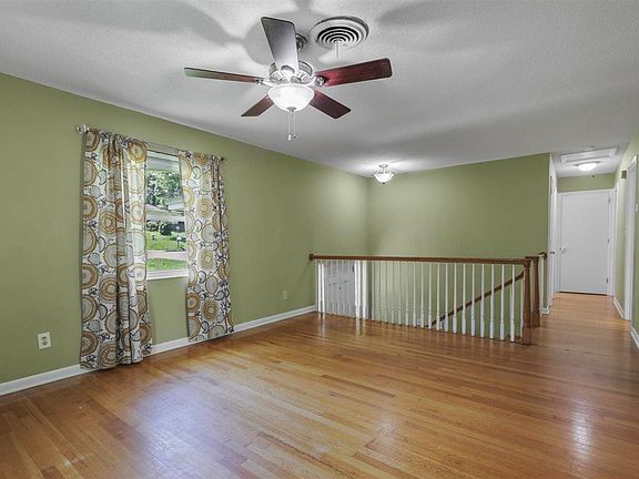 5th image of 2307 Spoonwood Dr