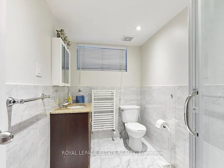 120 Grenadier Rd #LOWER — Photo 23