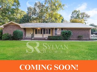 1369 White Oak St SE, Conyers, GA 30013