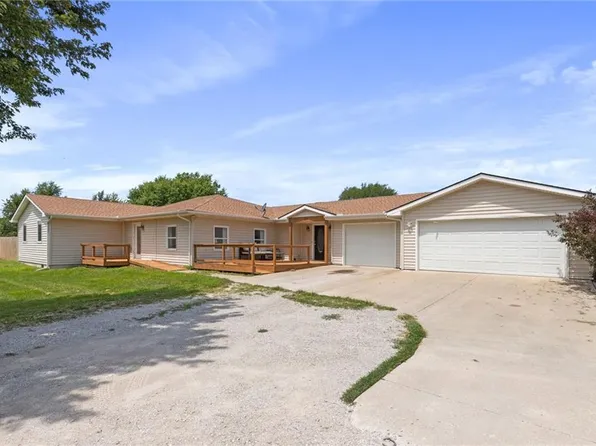2291 Pawnee Rd, Ottawa, KS 66067