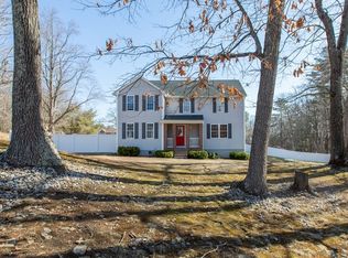 31 Beacon St, Londonderry, NH 03053