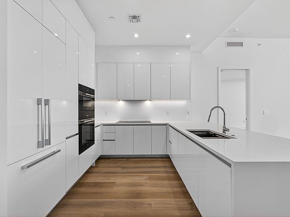 4th image of 220 Lake Shore Drive #617