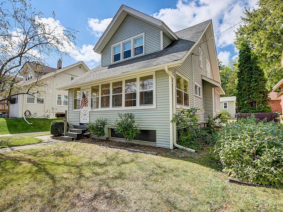 1st image of 122 N 10th Ave