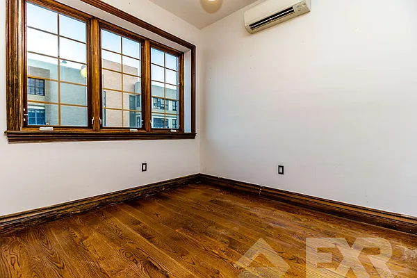 Rented by EXR | media 1