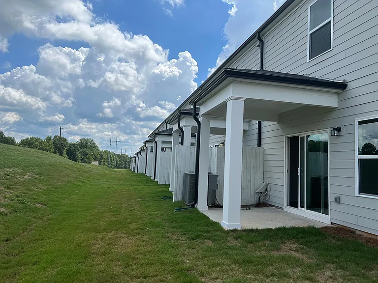 1692 Villageside Ct — Photo 25