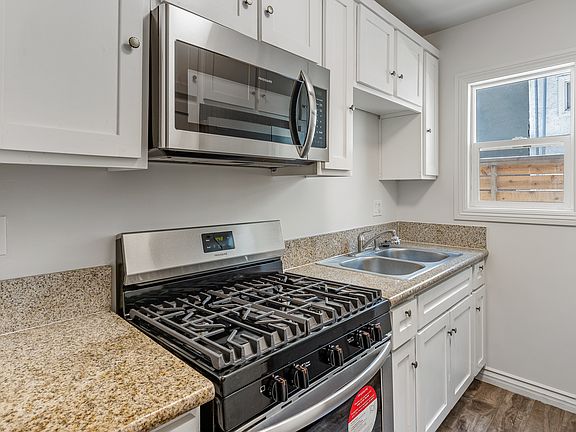 2nd image of 3408 Bellevue Ave #2