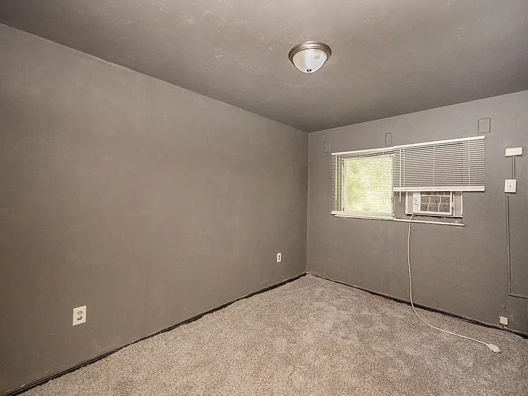 5715 Hodiamont Ave — Photo 1