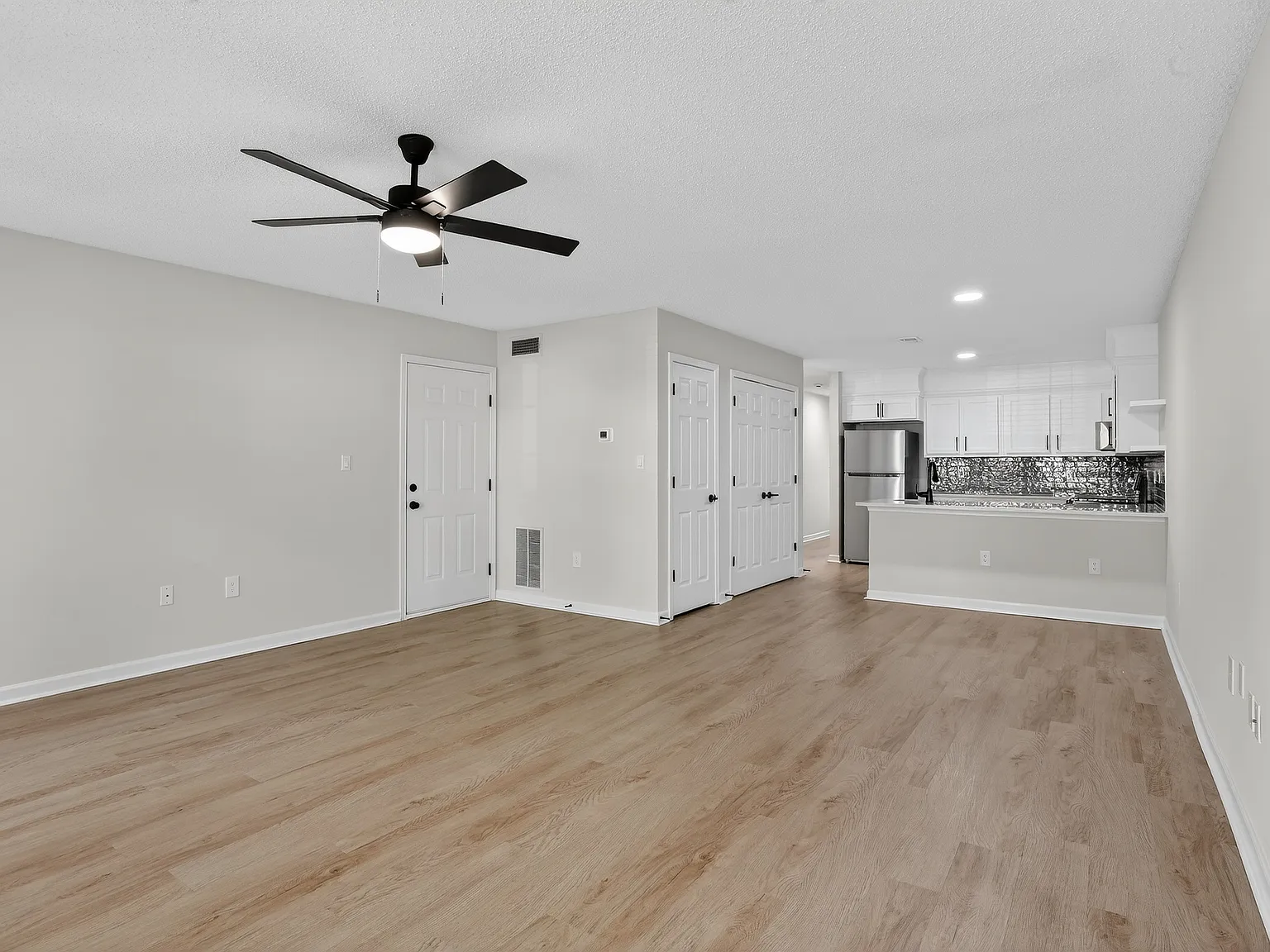 Overby Park Townhomes — Photo 4