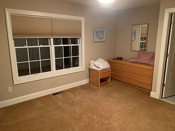 4th image of 1337 Cornell Rd