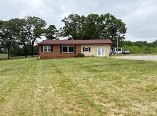120 Mitch Rd, Union Grove, NC 28689