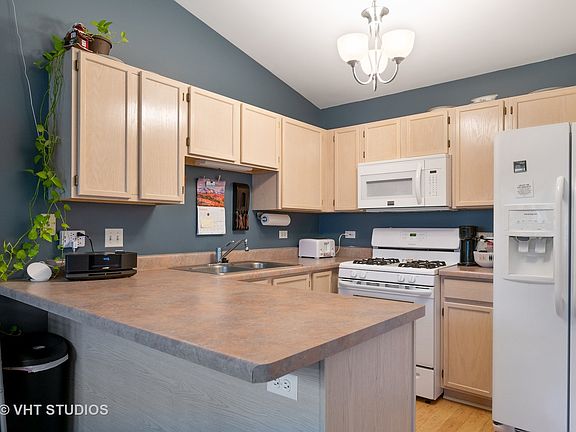 5th image of 1155 N Village Dr #C