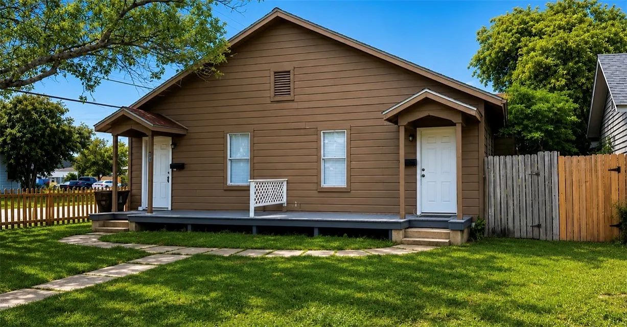 1 bed, 1.0 bath, 1042 sqft, $850 — Photo 1