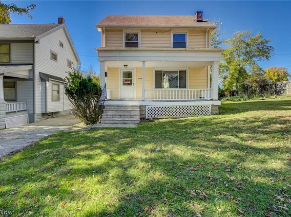 5328 Vine St, Maple Heights, OH 44137