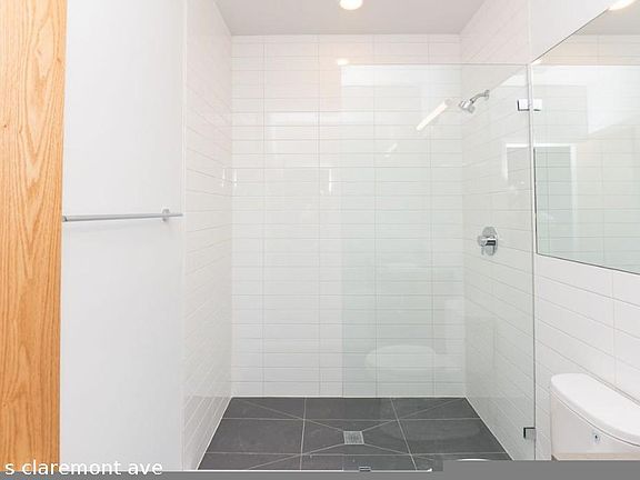 4th image of 806 S Claremont Ave #1311