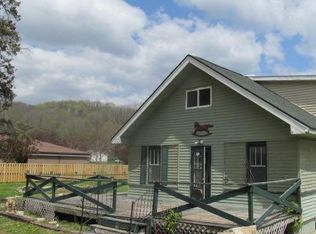 1126 W Main St, Mc Gregor, IA 52157