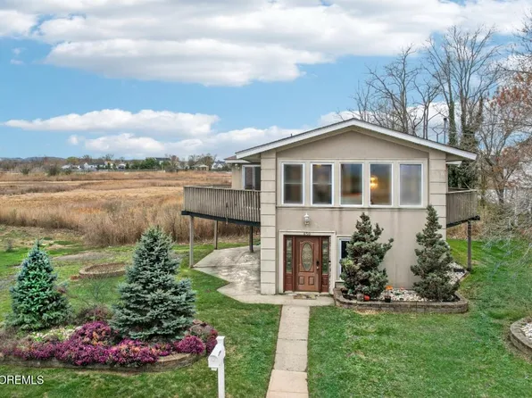 650 Front Street, Union Beach, NJ 07735