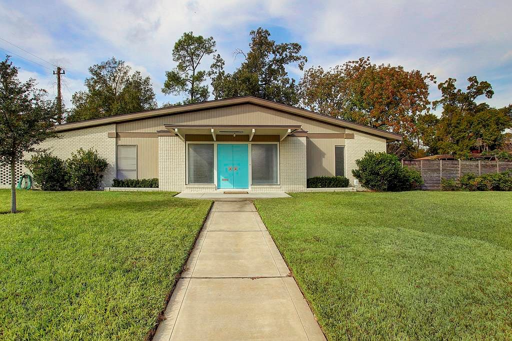 8102 Colgate St, Houston, TX 77061 | Zillow