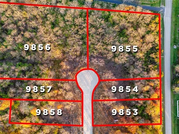 1798 Fawnwood Ct, Fairborn, OH 45324