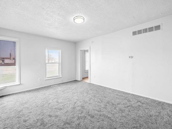 wichita-kansas-77355597 picture