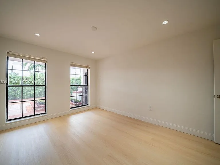 1550 S Greenway Dr — Photo 23