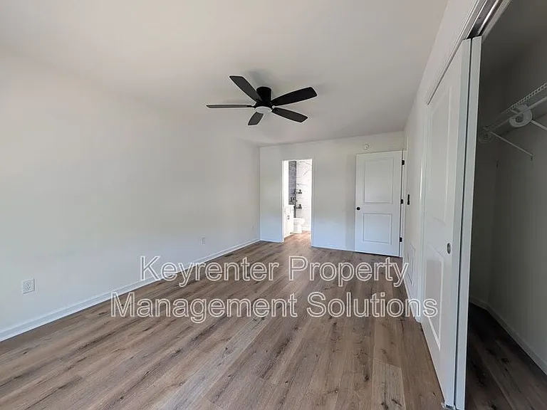 55 Breezewood Dr — Photo 28