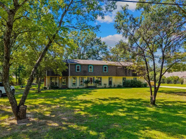 811 NW 4th St, Bryant, AR 72022