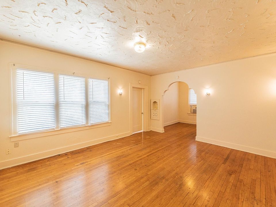 1st image of 128 W Magnolia Ave APT 6