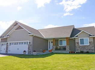 2227 Longhorn Lane, Buffalo, MN 55313