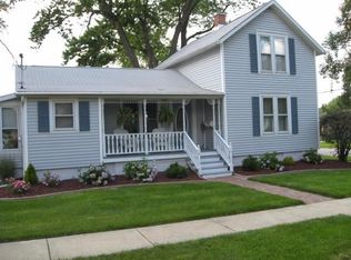 417 Hoffman St, Crown Point, IN 46307