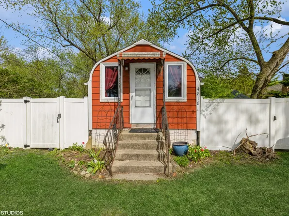 4818 Roberts Rd, McHenry, IL 60051