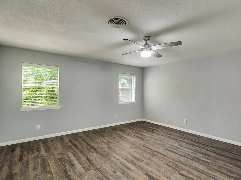 3510 Kent Ln — Photo 15