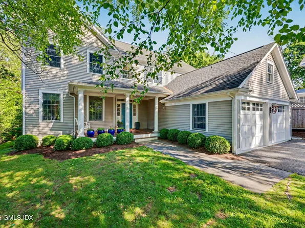 4 Sickle Bar Ln, Riverside, CT 06878