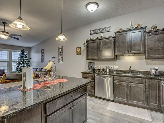 5th image of 7461 Flintshire Dr